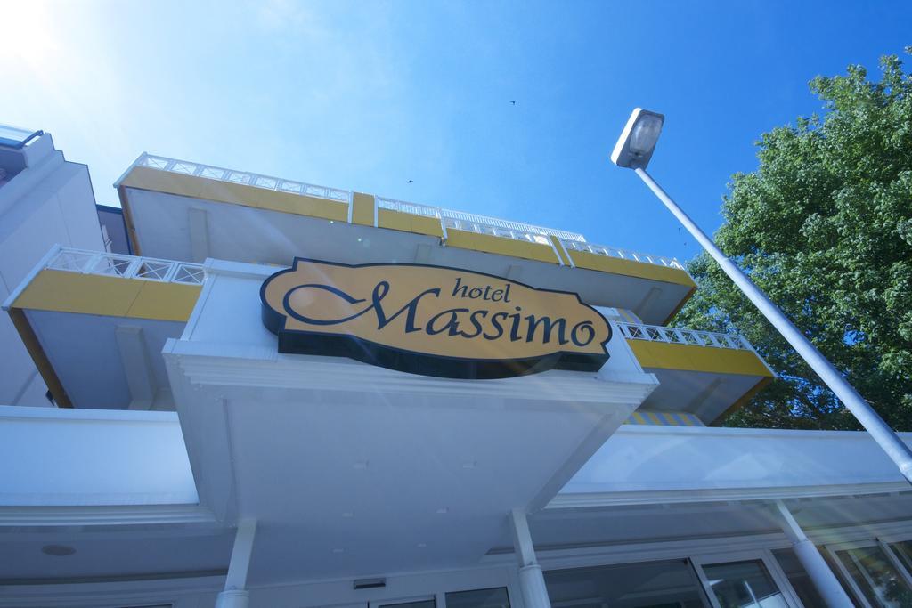 Hotel Massimo Riccione Exterior photo