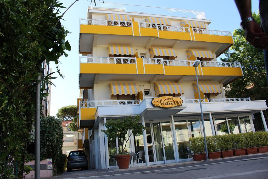 Hotel Massimo Riccione Exterior photo