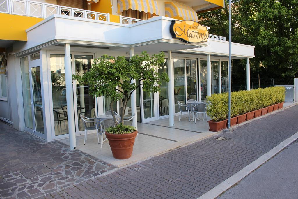 Hotel Massimo Riccione Exterior photo